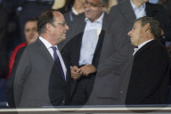 PEOPLE - Treffen der Ex-Präsidenten: Francois Hollande und Nicolas Sarkozy sehen sich den Fussballmatch ein