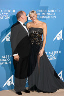PEOPLE - Prinz Albert und Charlene empfangen prominente Gäste an der Gala von The Global Ocean