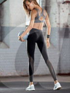PEOPLE - Victoria' Secret Angel werben für den neuen Sport Bra