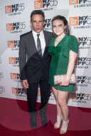 PEOPLE - Stolzer Papa: Ben Stiller bringt Tochter Ella an die Filmpremiere von "The Meyerowitz Stories"