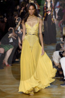 PEOPLE - Paris Fashion Week: Berühmte Models laufen für Elie Saab