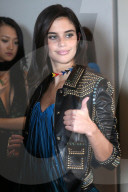 PEOPLE - Paris Fashion Week: Berühmte Models laufen für Elie Saab