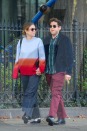 PEOPLE - Mit wem hält Jonah Hill Händchen?