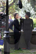 PEOPLE - Sandra Oh auf dem Set zu "Killing Eve"