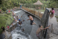 NEWS - Bali: Grösster Vulkan treibt Zehntausende in die Flucht