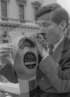 PORTRAIT - Kenneth Williams (1961)