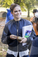 PEOPLE - Stockholm: Victoria und Daniel bei den 'Outdoor Associations' im Wald  
