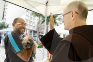 FEATURE - Sao Paulo: Tiere feiern Franz von Assisi in der Kirche
