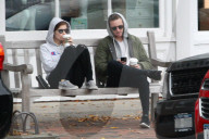 PEOPLE - Kate Mara und Jamie Bell holen sich den Coffee to go