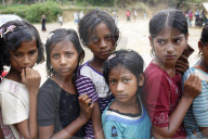 NEWS - Bangladesh: Täglich fliehen tausende Rohingya aus Myanmar
