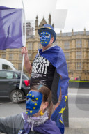 NEWS - Anti-Brexit Protest vor der Westminster Abbey