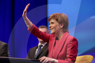 NEWS - Schottland legt Unabhängigkeitsreferendum auf Eis