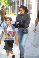 PEOPLE - Kourtney Kardashian:  Ist der Ausschnitt doch zu tief?