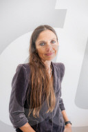 PORTRAIT - Justine Bateman