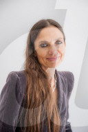 PORTRAIT - Justine Bateman