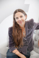 PORTRAIT - Justine Bateman