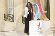 SELECT - Laura Flessel