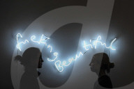 NEWS - 'Art for Grenfell' bei Sotheby's in London