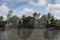FEATURE - Indien: Schlangenboot Rennen in Kerala