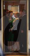PEOPLE - London: Die Queen mit Prinzessin Anne im Army and Navy Club