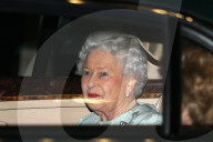 PEOPLE - London: Die Queen mit Prinzessin Anne im Army and Navy Club