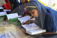 NEWS - Rohingya fliehen aus Myanmar nach Bangladesch