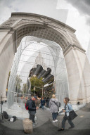PEOPLE - New York: Ai Weiwei trifft Fans bei seiner Installation
