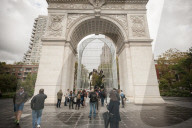 PEOPLE - New York: Ai Weiwei trifft Fans bei seiner Installation