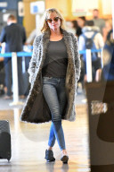 PEOPLE - Melanie Griffith verletzt am Flughafen in Los Angeles