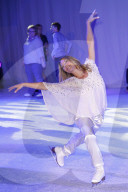 PEOPLE - Promis bei der Saisoneröffnung von Holiday on Ice in Hamburg