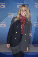 PEOPLE - Promis bei der Saisoneröffnung von Holiday on Ice in Hamburg