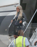 EXKLUSIV - Khloe, Kourtney und Kim Kardashian fliegen nach San Francisco 