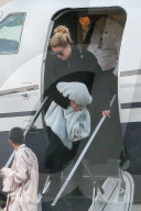 EXKLUSIV - Khloe, Kourtney und Kim Kardashian fliegen nach San Francisco 