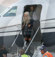 EXKLUSIV - Khloe, Kourtney und Kim Kardashian fliegen nach San Francisco 
