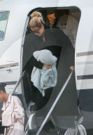 EXKLUSIV - Khloe, Kourtney und Kim Kardashian fliegen nach San Francisco 