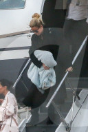 EXKLUSIV - Khloe, Kourtney und Kim Kardashian fliegen nach San Francisco 