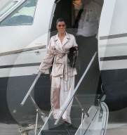EXKLUSIV - Khloe, Kourtney und Kim Kardashian fliegen nach San Francisco 
