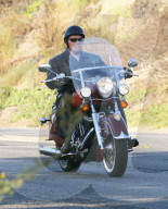 EXKLUSIV - Arnold Schwarzenegger in Leder auf seinem Töff in Malibu unterwegs