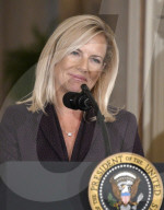 NEWS - Trump ernennt Kirstjen Nielsen zur Heimatschutzministerin