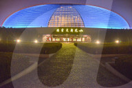 FEATURE - Abgespaced: Nachtaufnahmen des National Centre of Performing Arts in Bejing