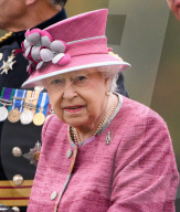 PEOPLE - London: Queen Elizabeth zum Jubiläum der King's Troop Royal Artillery im Hyde Park 