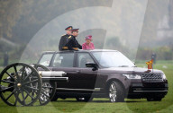 PEOPLE - London: Queen Elizabeth zum Jubiläum der King's Troop Royal Artillery im Hyde Park 