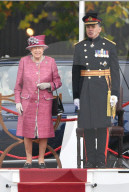 PEOPLE - London: Queen Elizabeth zum Jubiläum der King's Troop Royal Artillery im Hyde Park 
