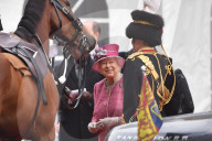 PEOPLE - London: Queen Elizabeth zum Jubiläum der King's Troop Royal Artillery im Hyde Park 