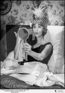 PEOPLE - Schauspielerin Danielle Darrieux im Alter von 100 Jahren gestorben