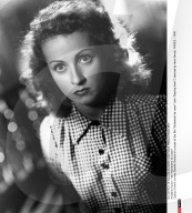 PEOPLE - Schauspielerin Danielle Darrieux im Alter von 100 Jahren gestorben