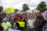 NEWS - Florida: Aufruhr nach Auftritt von Rechtsnationalist Richard Spencer in Gainesville