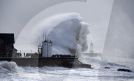 NEWS - Sturmtief "Brian" trifft auf Wales