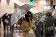 NEWS - Taifun "Lan" bringt heftigen Regen nach Tokio