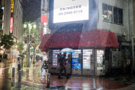 NEWS - Taifun "Lan" bringt heftigen Regen nach Tokio
